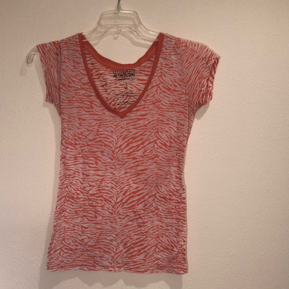 V-neck tee